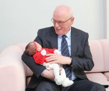 Başkan Kazım Kurt’tan ‘Aramıza Hoş Geldin Bebek’ ziyaretleri