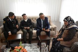Başkan Bozkurt şehit ailelerini ziyaret etti