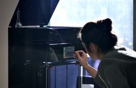 Ücretsiz 3D yazıcı gençlerin hizmetine sunuldu